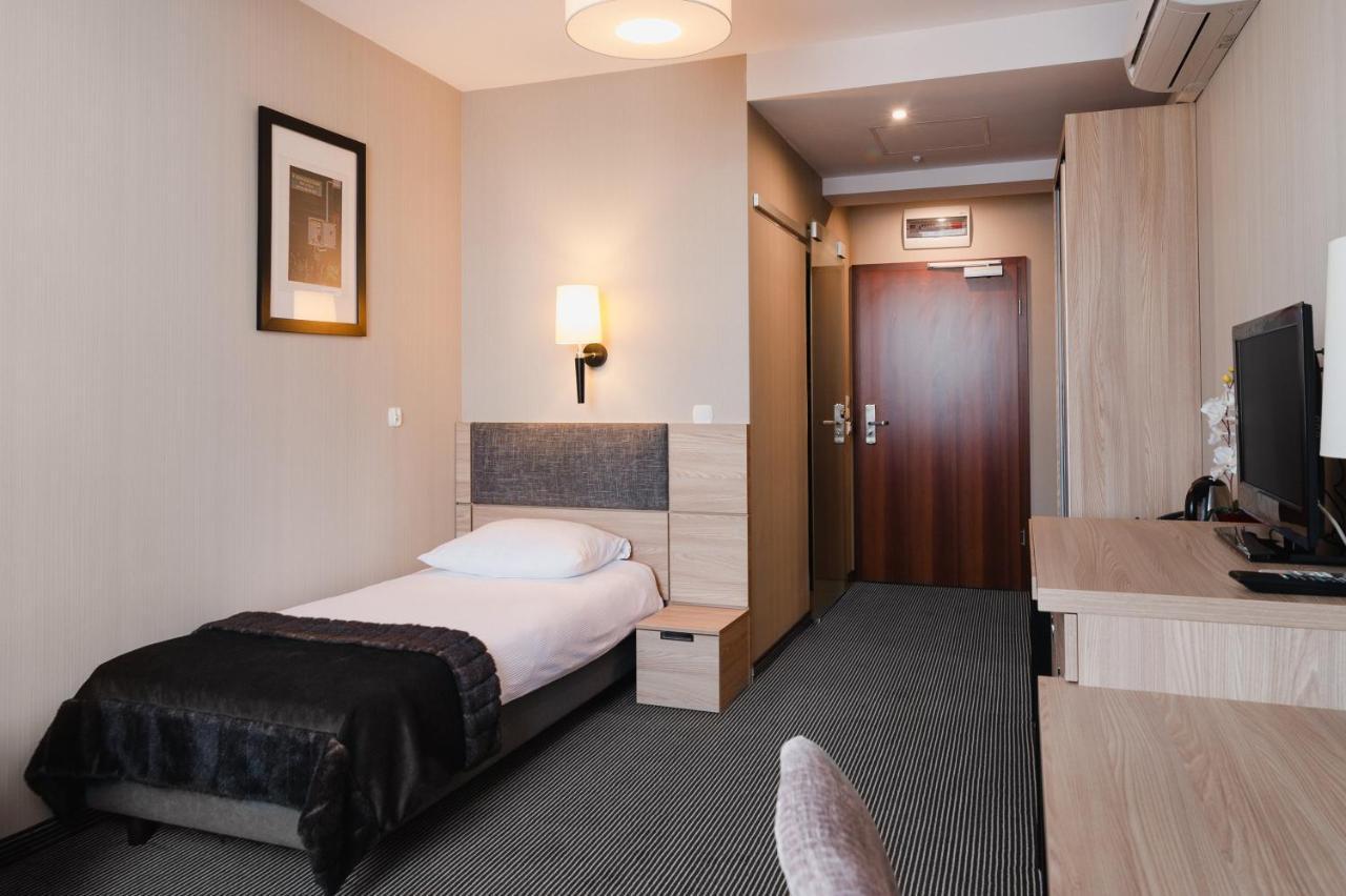 Focus Hotel Premium إيبلاغ الغرفة الصورة