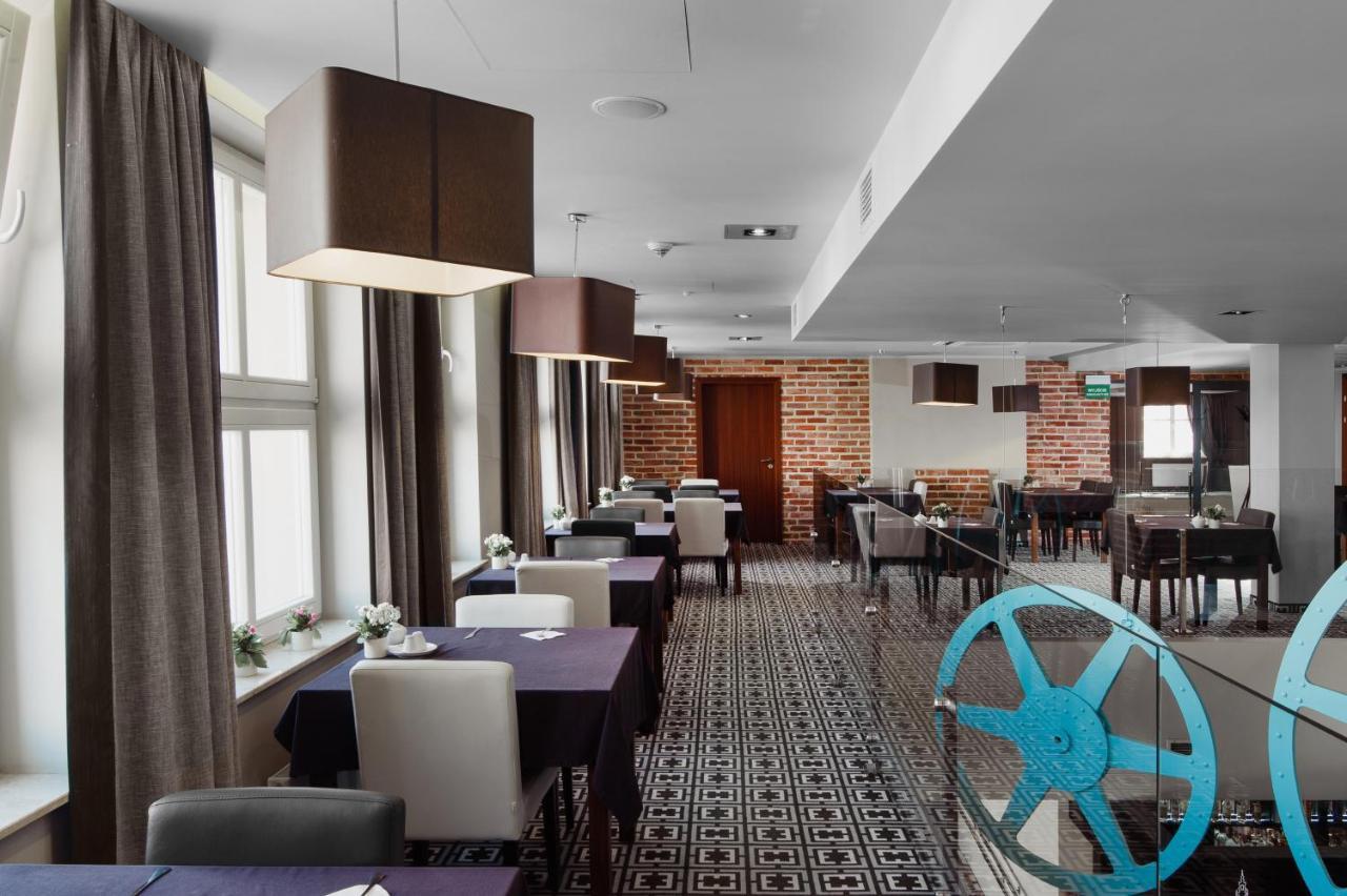 Focus Hotel Premium إيبلاغ المظهر الخارجي الصورة
