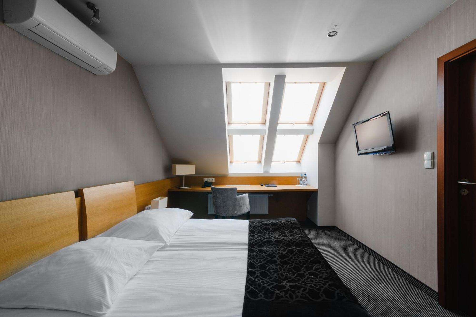 Focus Hotel Premium إيبلاغ الغرفة الصورة